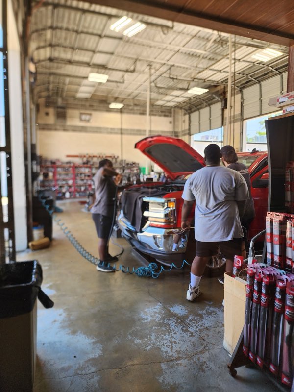 Auto Lube Express service bay work photo