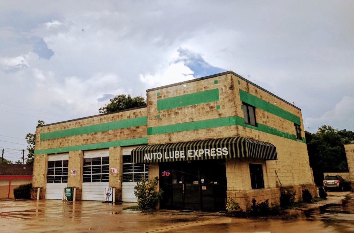 Auto Lube Express auto repair building